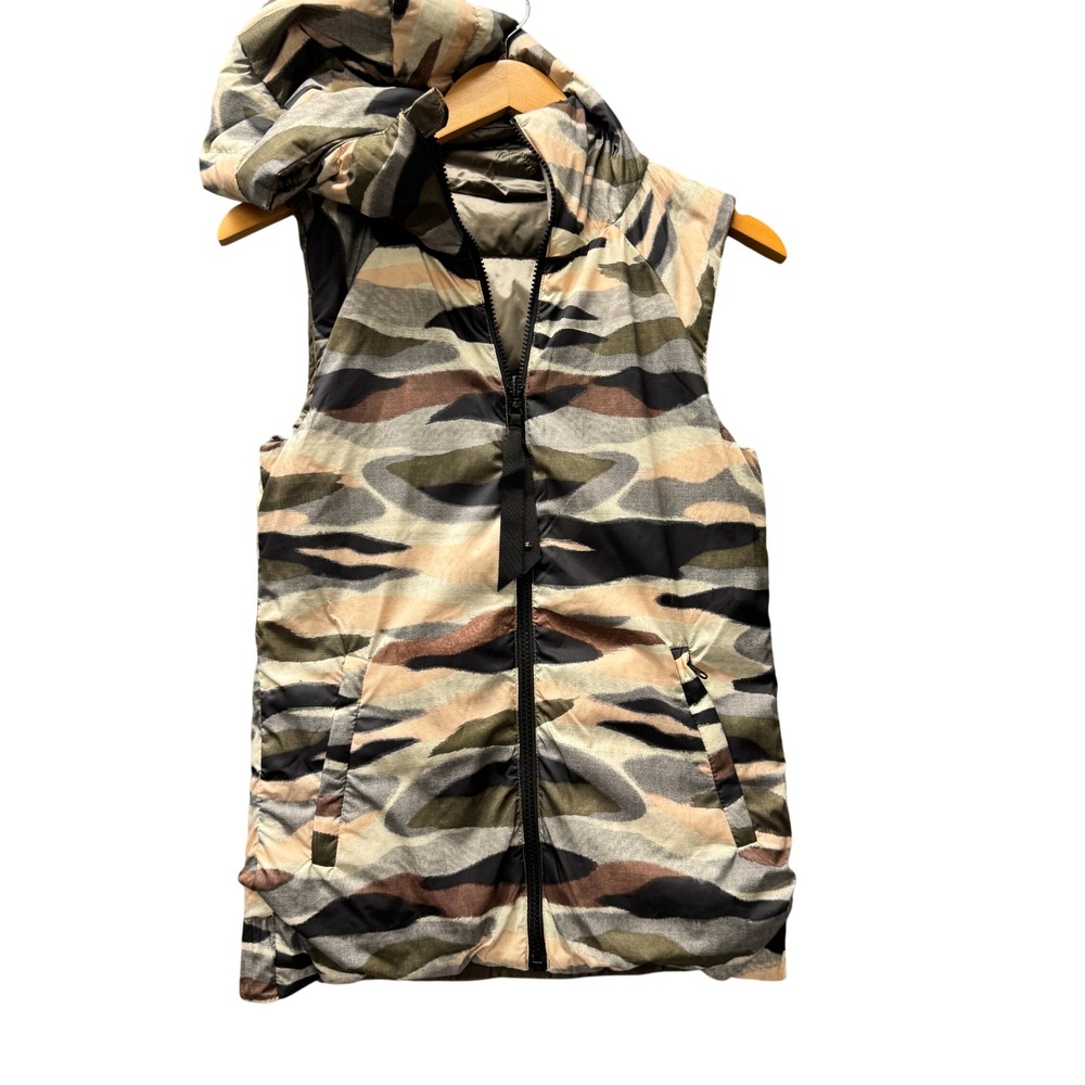 Lululemon Puffer Fluffiest Vest Womens 4 Reversible Camo Hooded Down Jacket